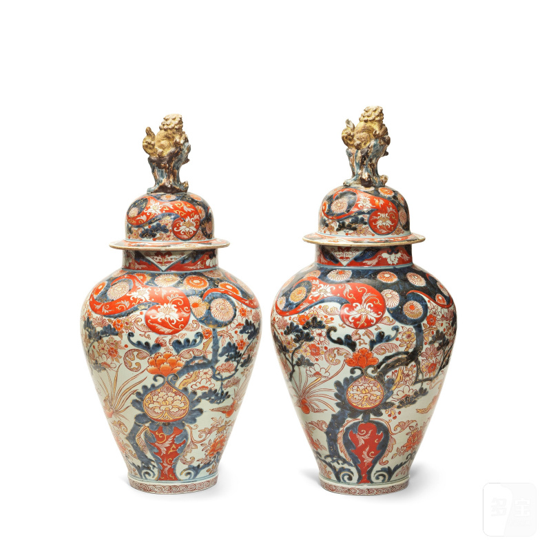 約一七零零年 伊萬里瓶一對 | A PAIR OF IMARI VASES AND COVERS - 图4